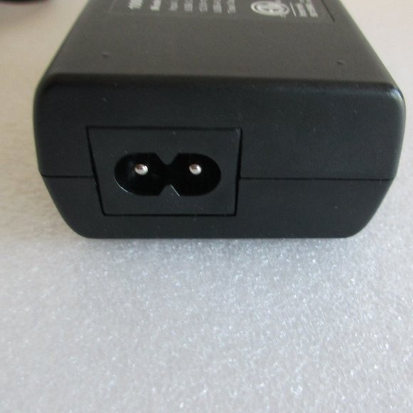 j5 CREATE 100W PD USB-C™ SUPER CHARGER - Picture 9 of 13